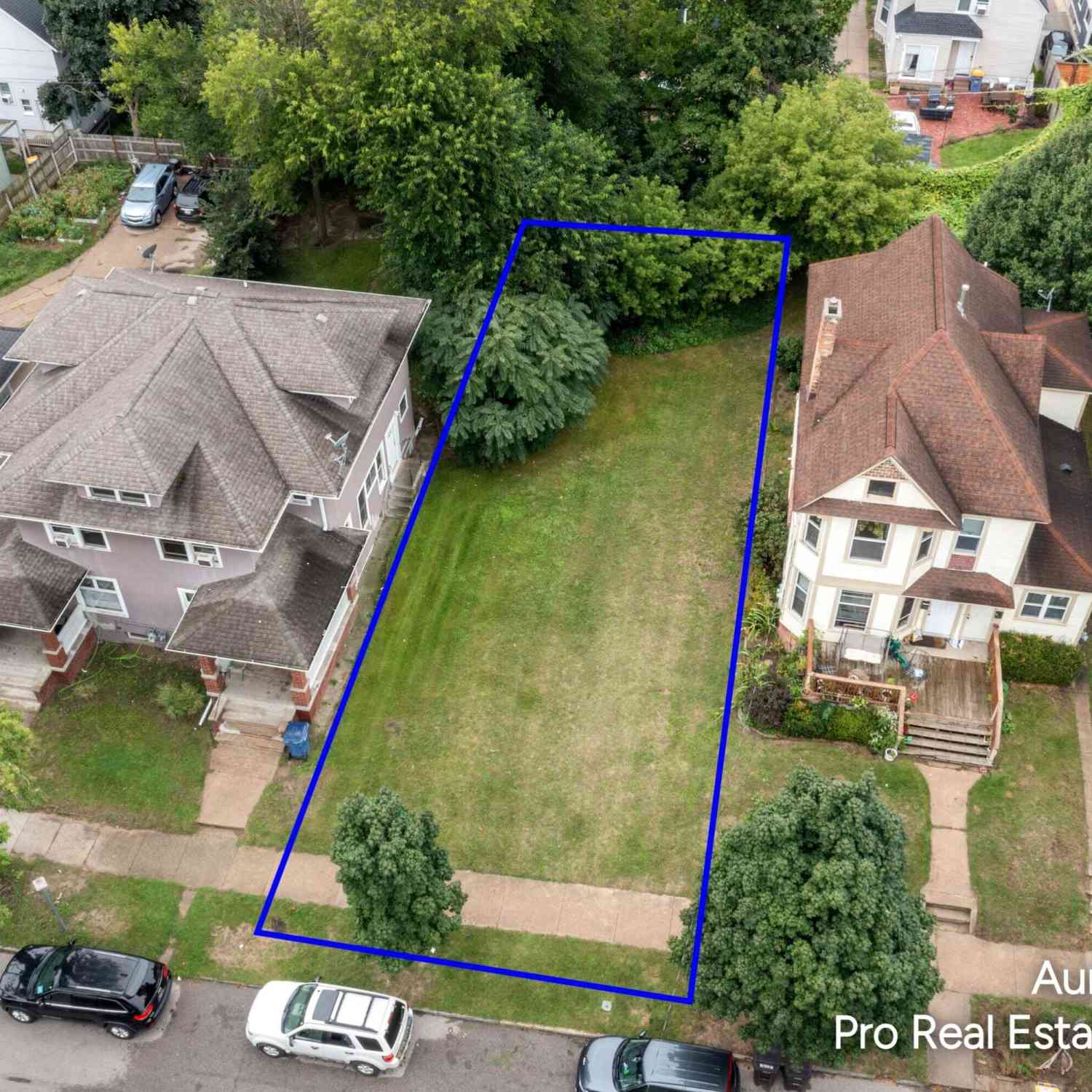 Vacant Land For Sale - 745 E Paris Avenue<br/> Grand Rapids, MI 49503