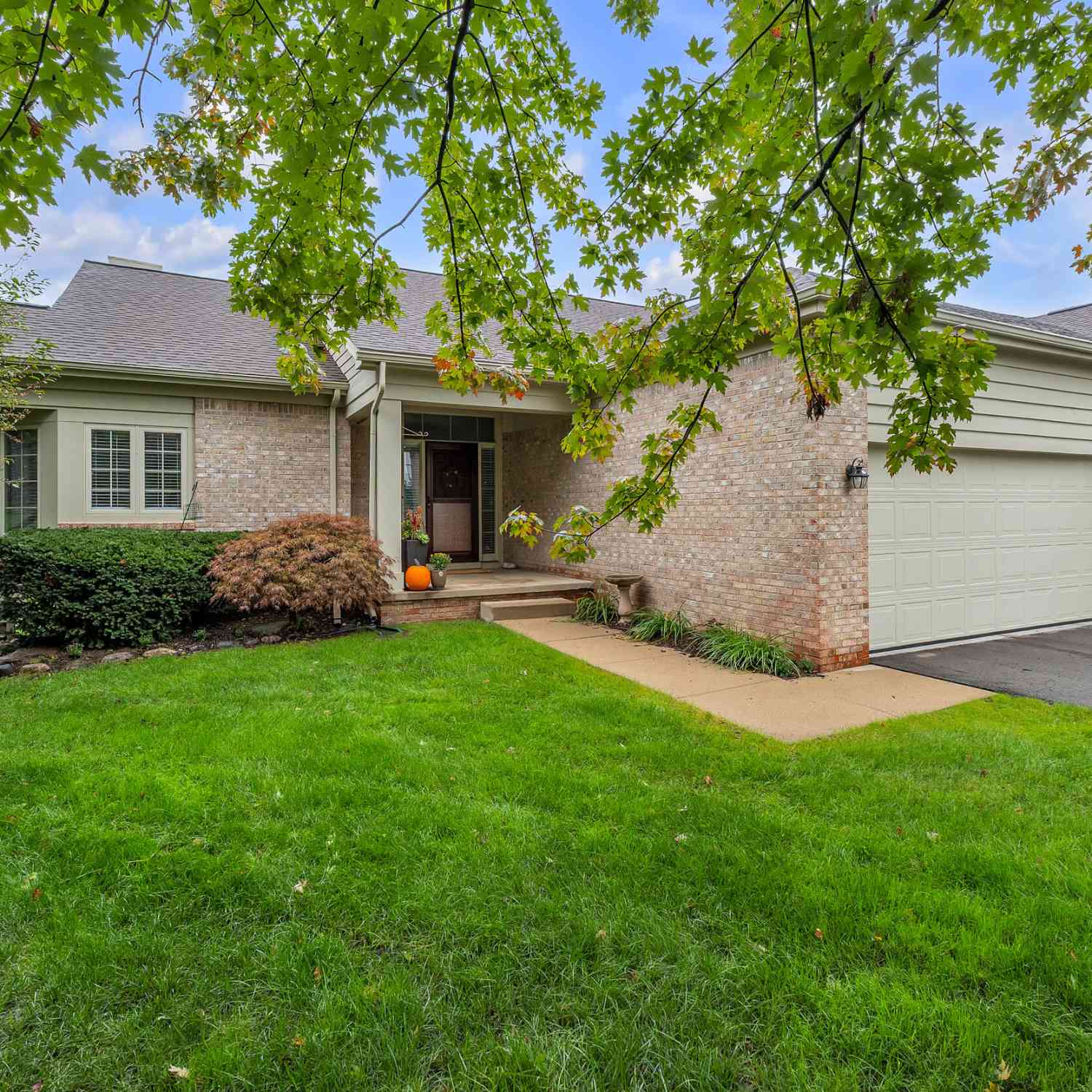 Condo For Sale - 3742 Bridle Pass Court<br/> Ann Arbor, MI 48108