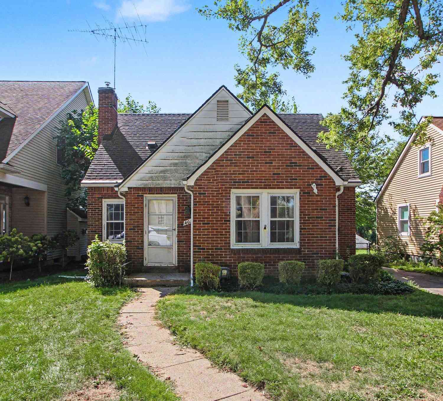 Homes For Sale - 401 W Keech Avenue<br/> Ann Arbor, MI 48103