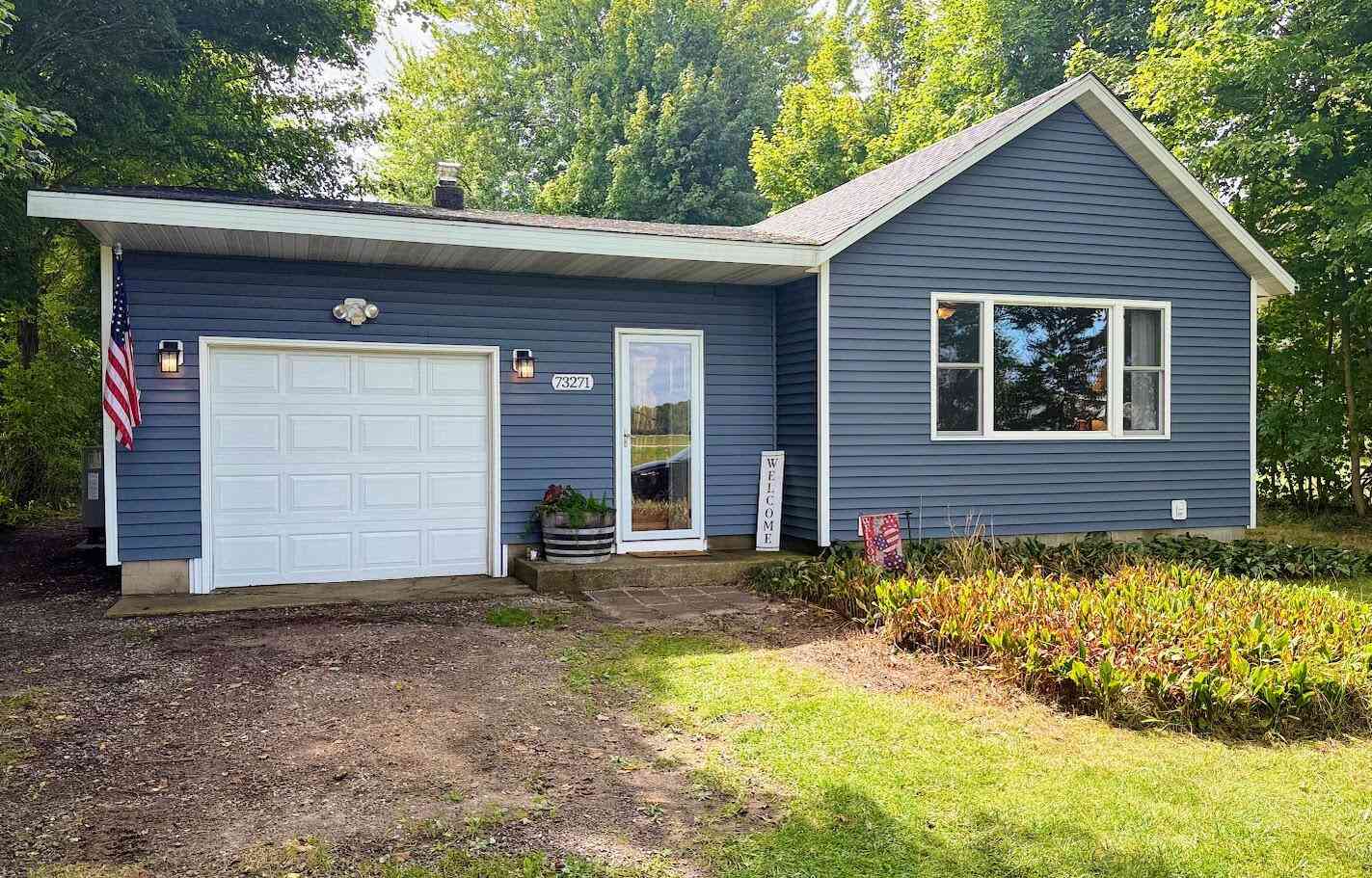 Homes For Sale - 73271 County Road 380<br/> South Haven, MI 49090