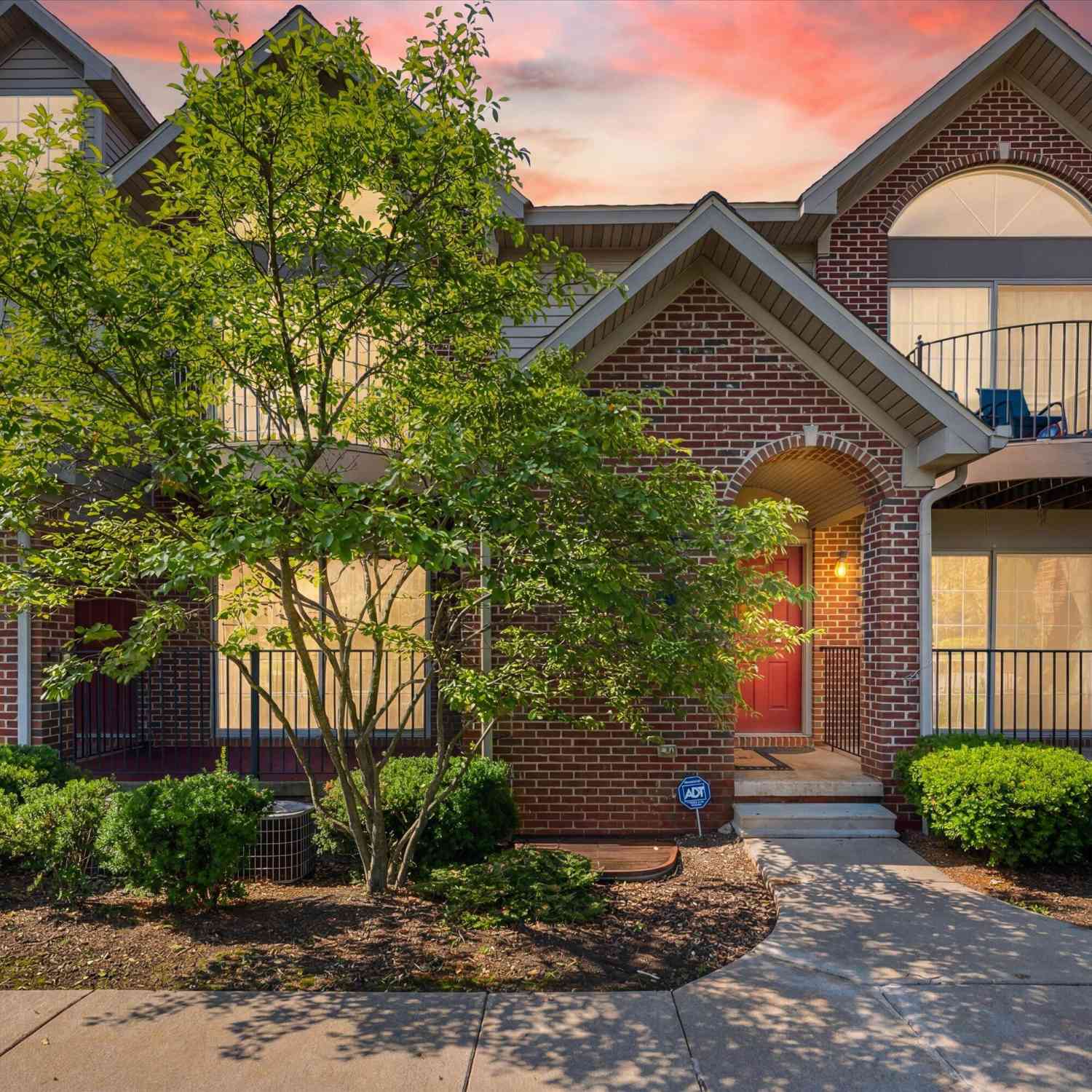 Condo For Rent - 2910 N Signature Boulevard<br/> Ann Arbor, MI 48103