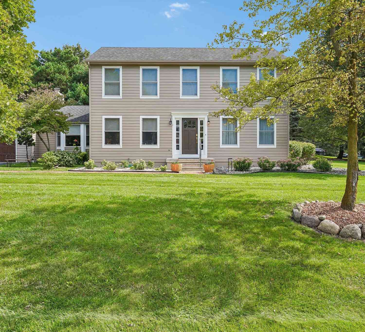 Homes For Sale - 4242 Glen Eden Court<br/> Ann Arbor, MI 48103