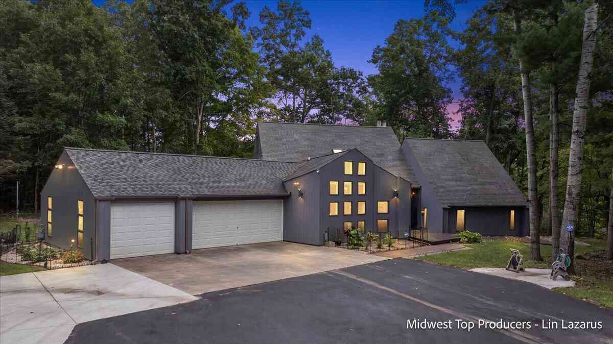 Homes For Sale - 14500 190th Avenue<br/> Big Rapids, MI 49307