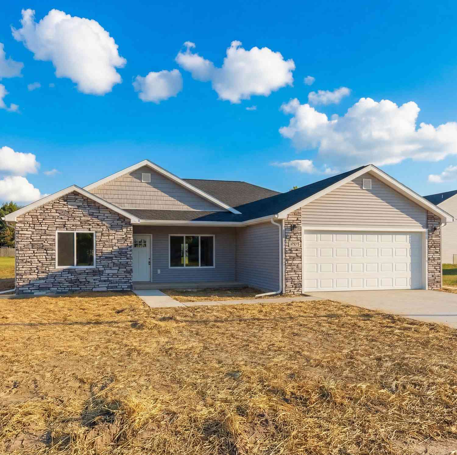 Homes For Sale - 3 Cobblestone Ridge<br/> Tecumseh, MI 49286