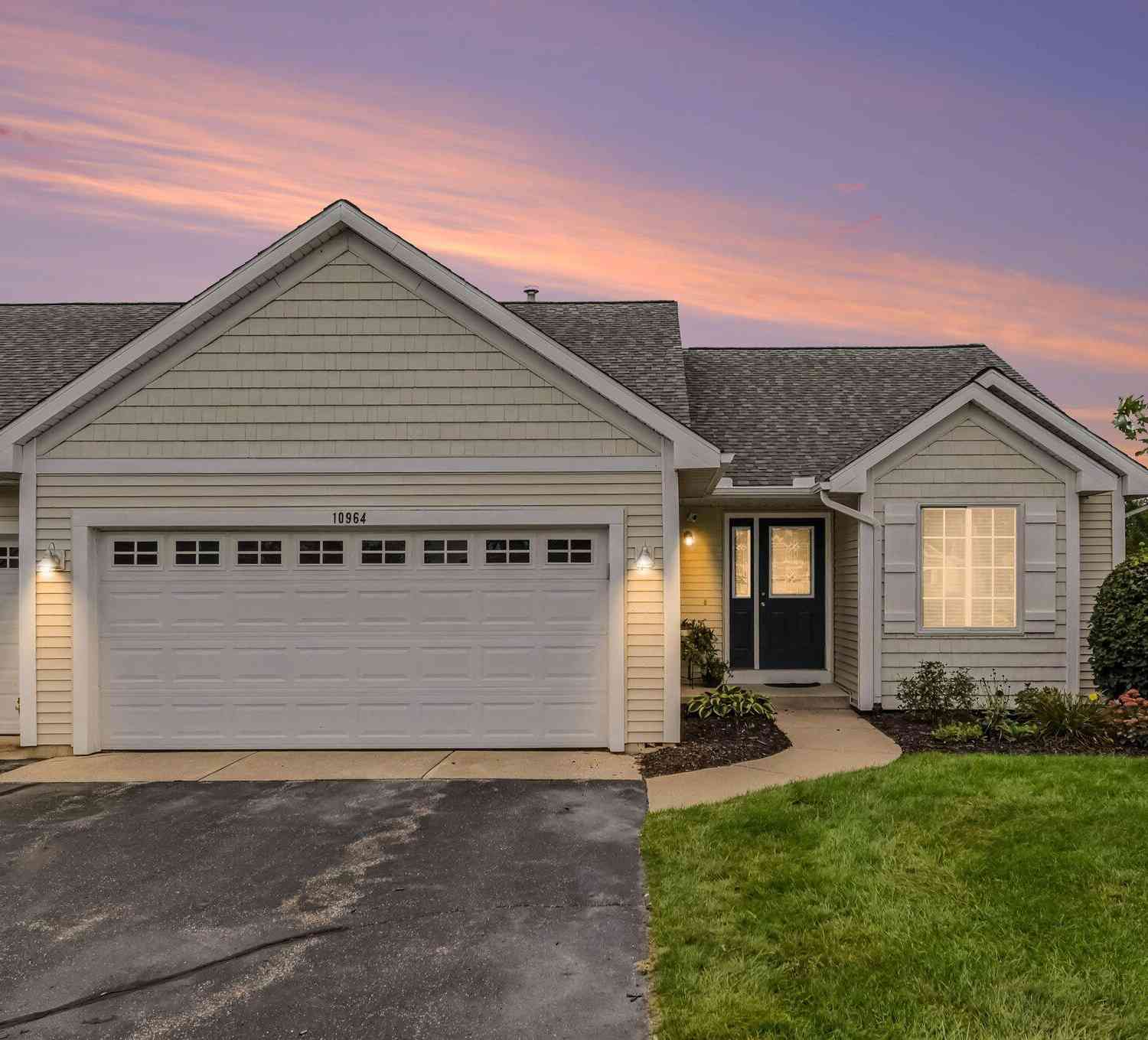 Condo For Sale - 10964 Cranberry Court<br/> Zeeland, MI 49464