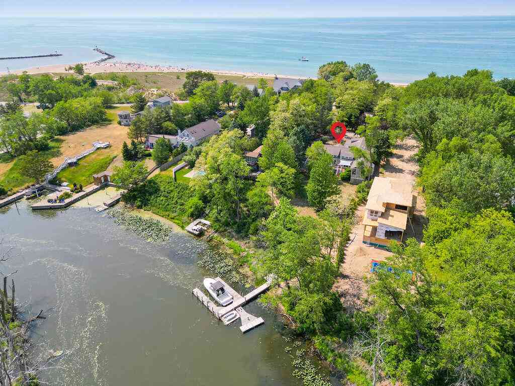 Homes For Sale - 331 Marquette Drive<br/> New Buffalo, MI 49117