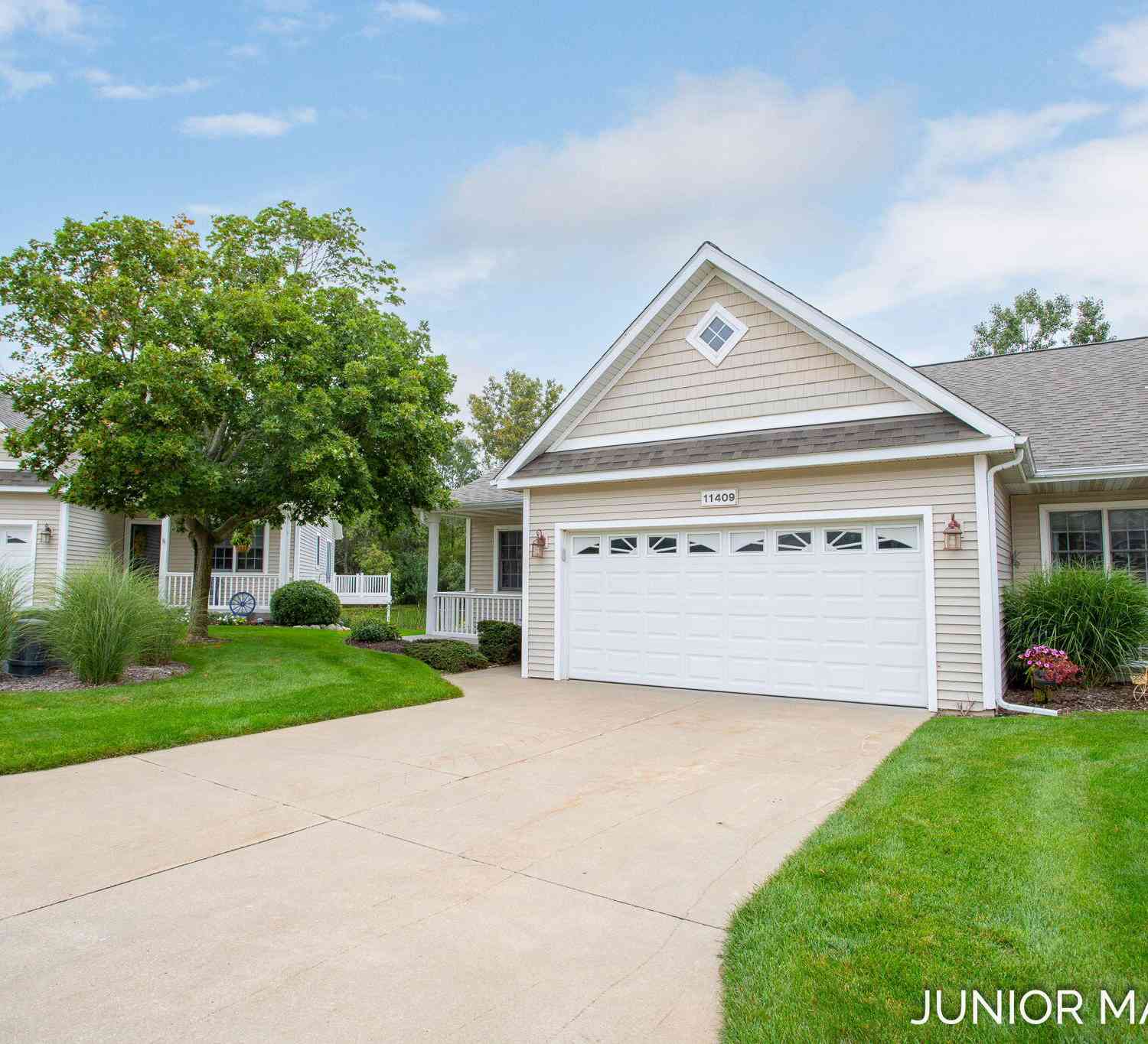 Condo For Sale - 11409 N Lake Drive<br/> Holland, MI 49424