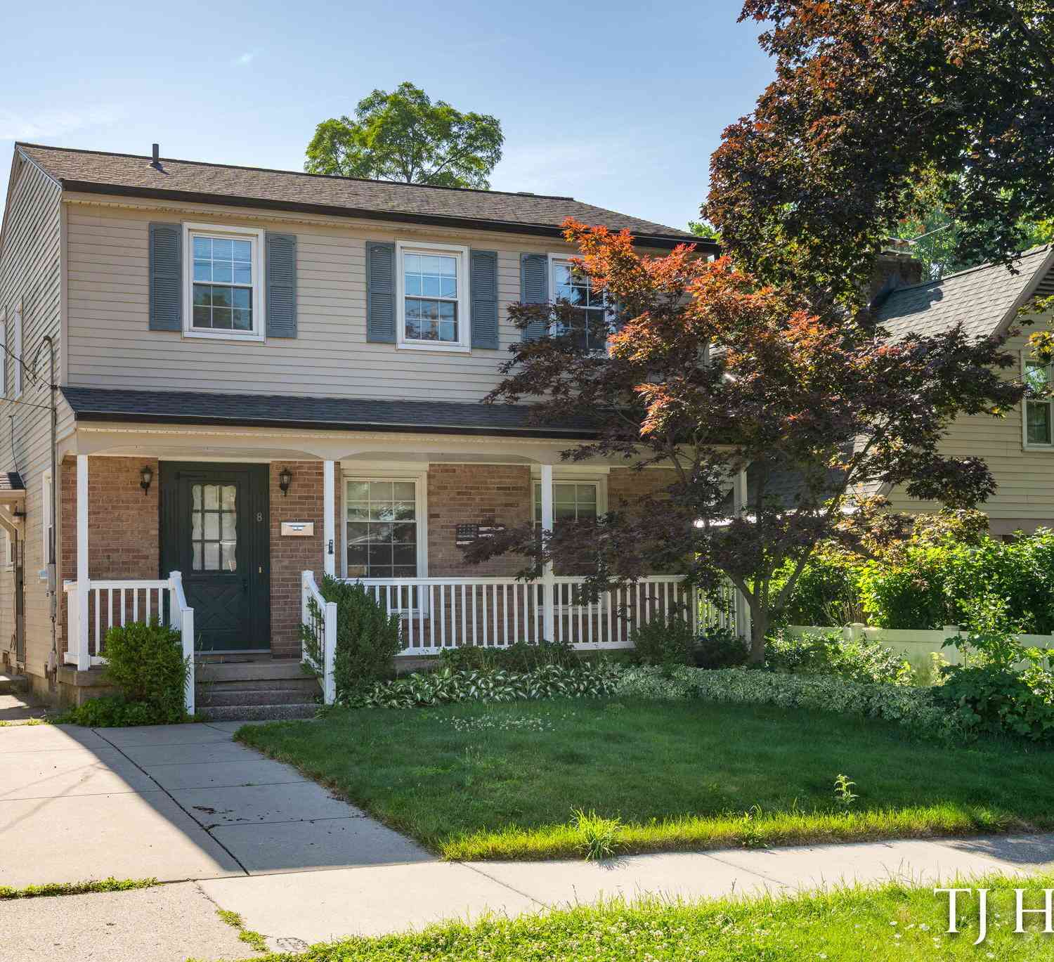 Homes For Rent - 8 Wallinwood Avenue<br/> Kent County, Grand Rapids, MI 49503