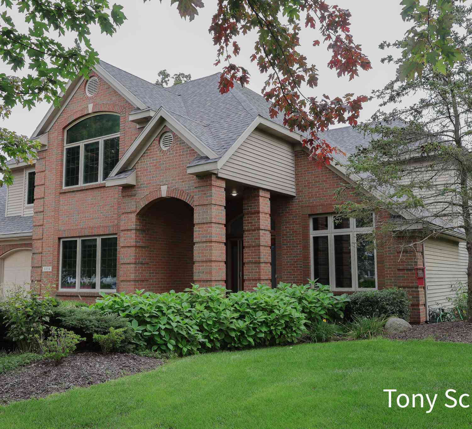 Homes For Sale - 6054 Summerhill Drive<br/> Hudsonville, MI 49426