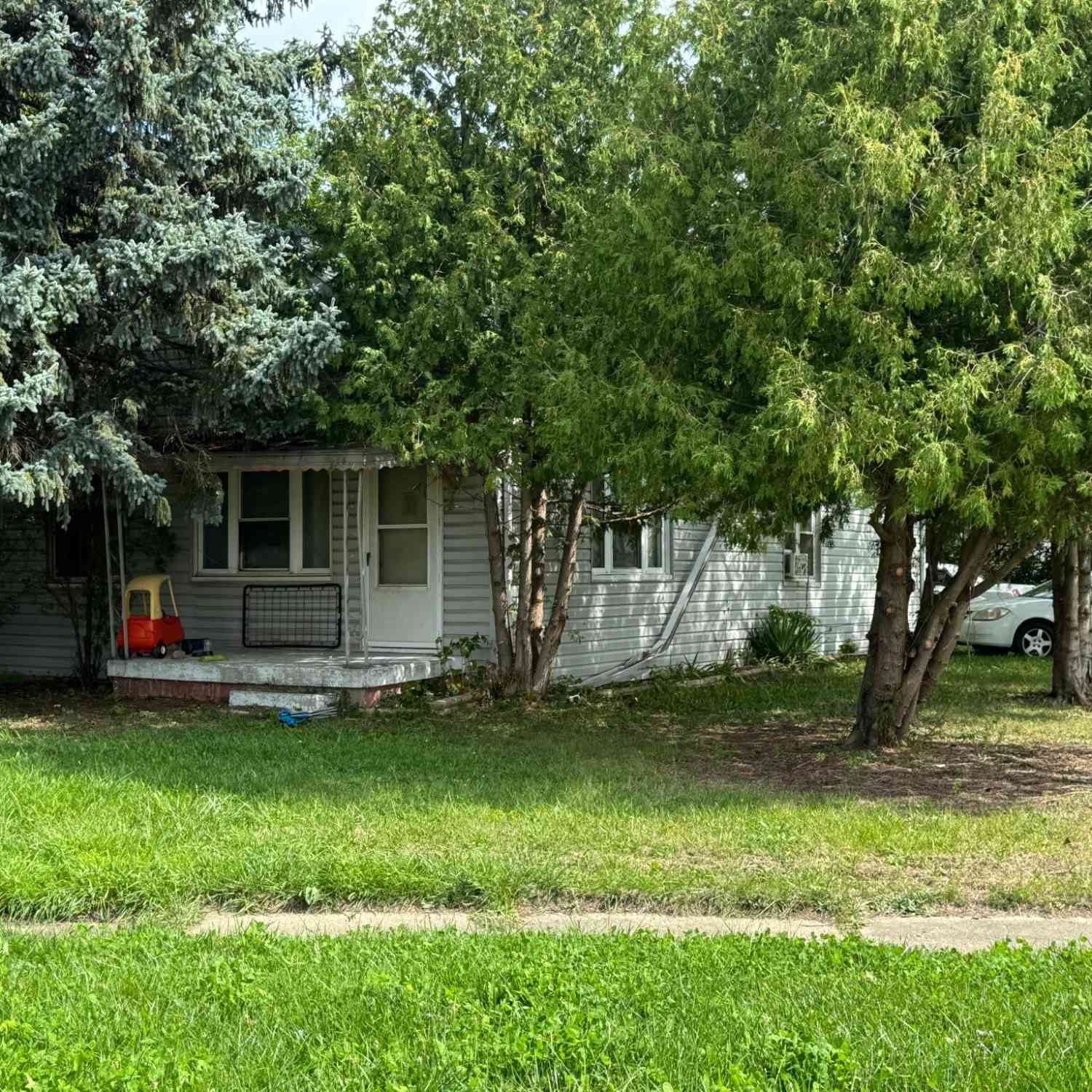 Homes For Sale - 2302 Branch Road<br/> Genesee County, Flint, MI 48506