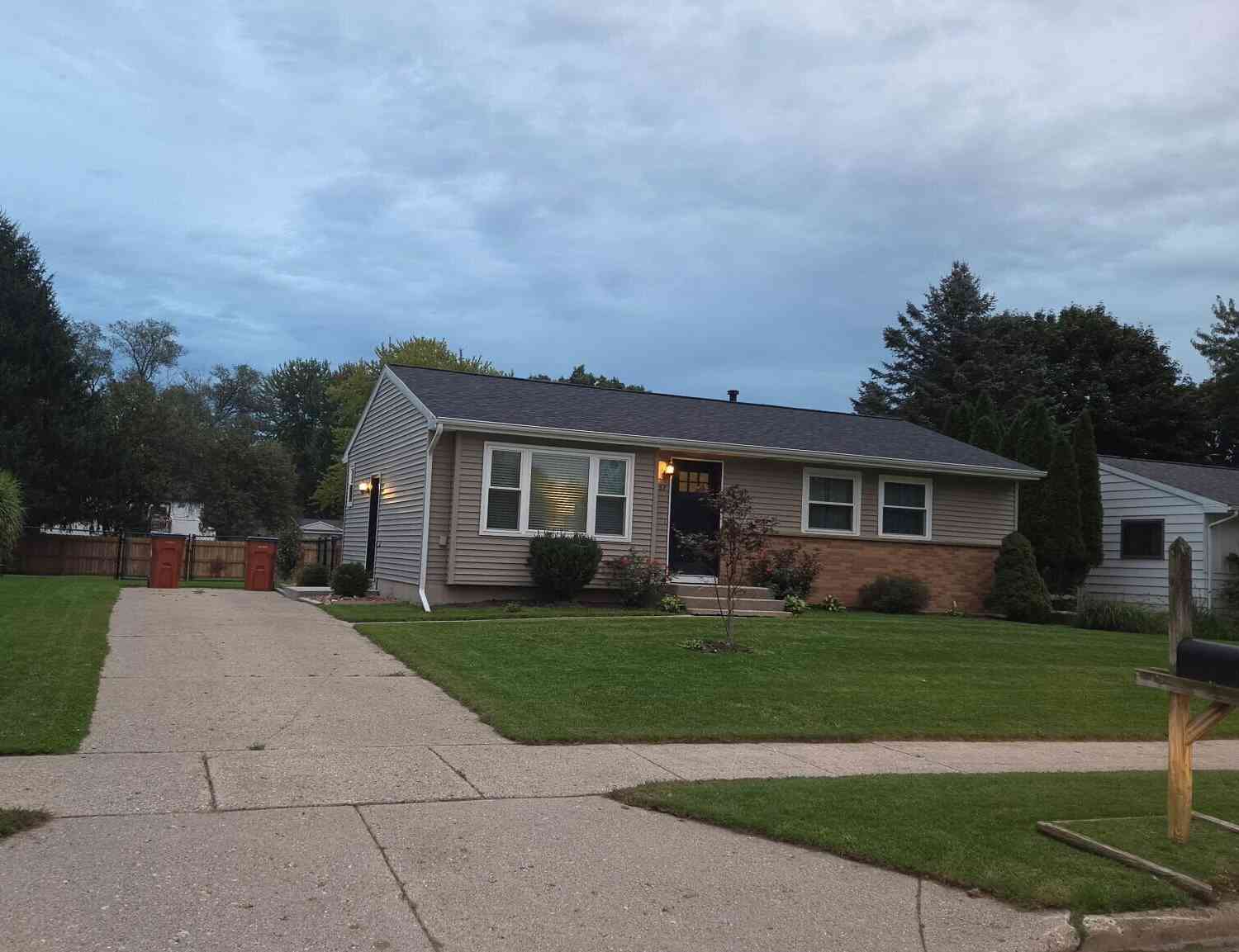 Homes For Sale - 237 Roberta Jayne Drive<br/> Lowell, MI 49331