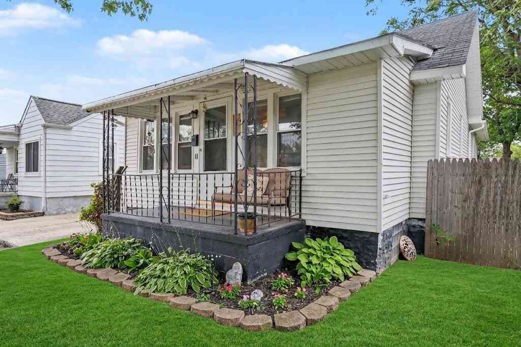 Homes For Sale - 1764 Euclid Street<br/> Wayne County, Lincoln Park, MI 48146
