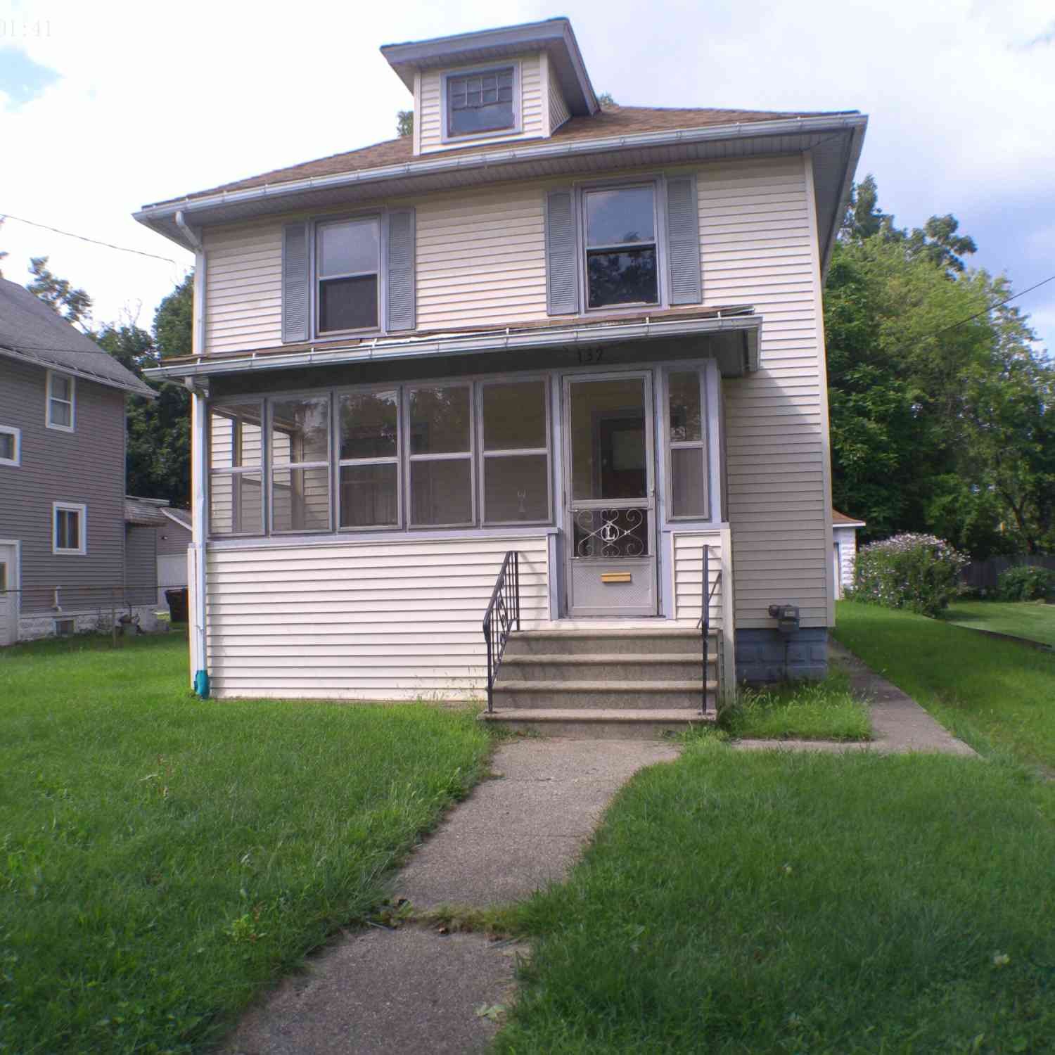 Homes For Sale - 132 Wall Street<br/> Jackson, MI 49203