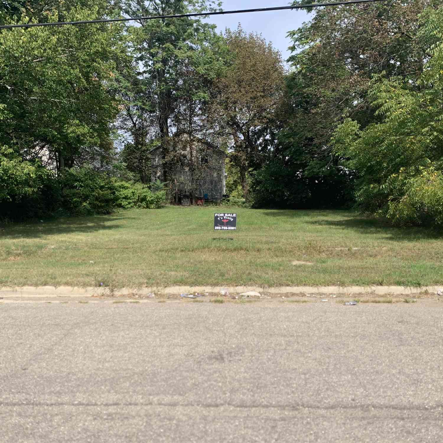 Vacant Land For Sale - 395 Lincoln Street<br/> Benton Harbor, MI 49022