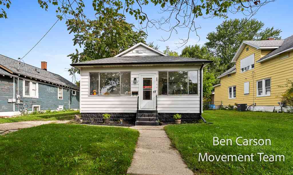 Homes For Sale - 1152 E Dale Avenue<br/> Muskegon, MI 49441