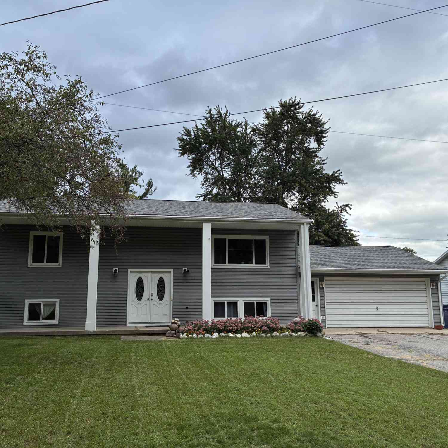 Homes For Sale - 1761 Fulton Street<br/> Grand Rapids, MI 49504