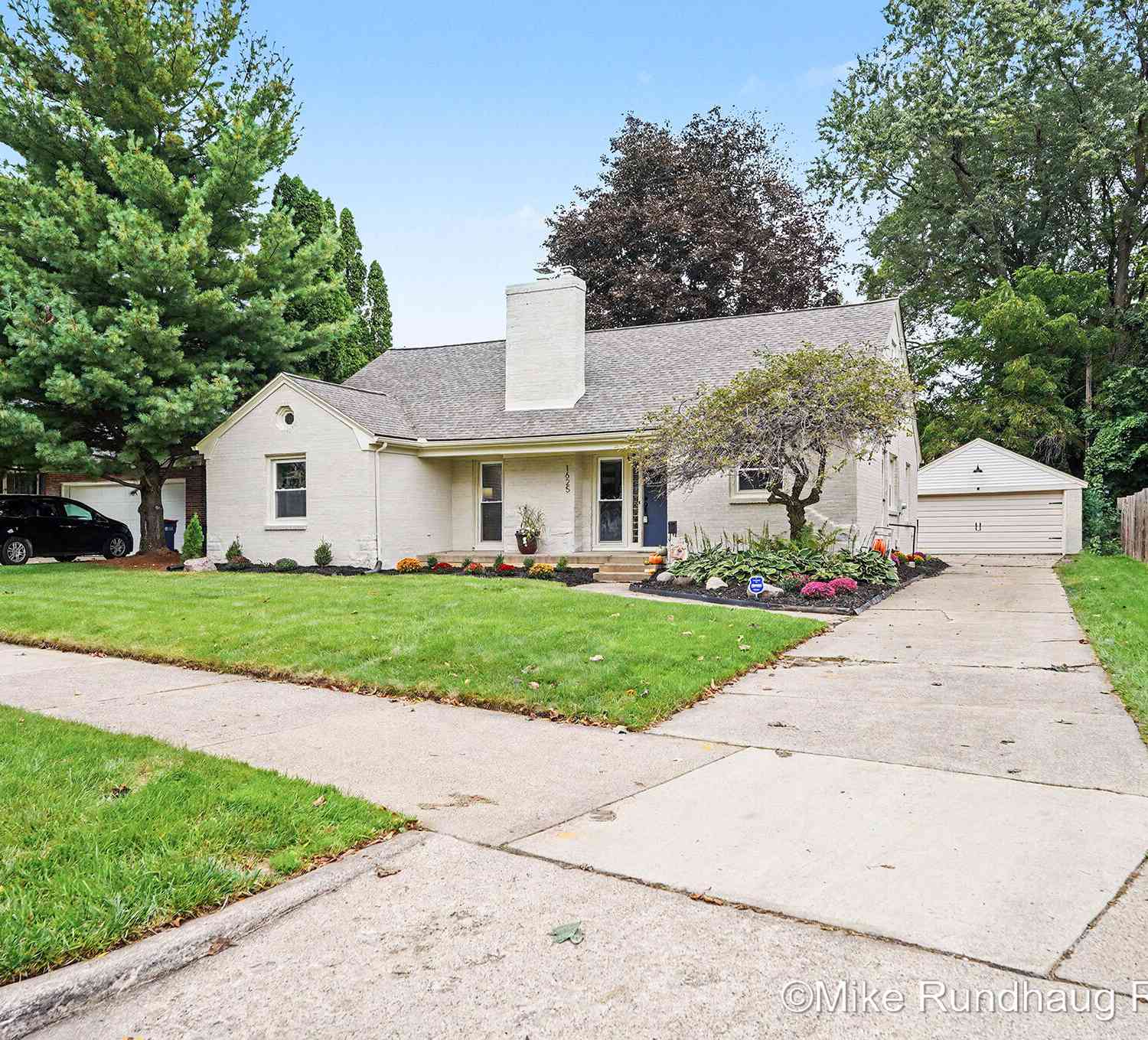 Homes For Sale - 1625 Oswego Street<br/> Grand Rapids, MI 49504