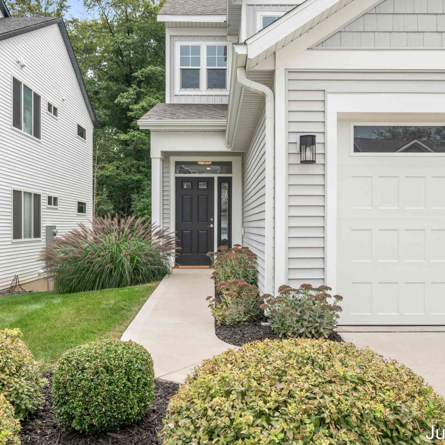 Condo For Sale - 2358 Watertown Way<br/> Grand Rapids, MI 49505