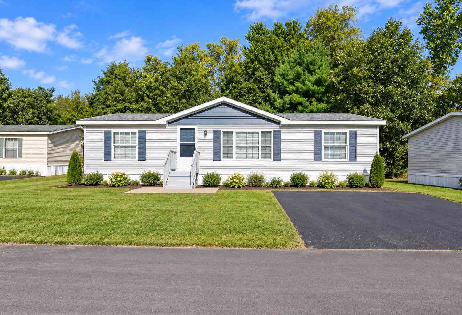 Mobile Home For Sale - 517 E Rainbow Road<br/> Newaygo County, Newaygo, MI 49337