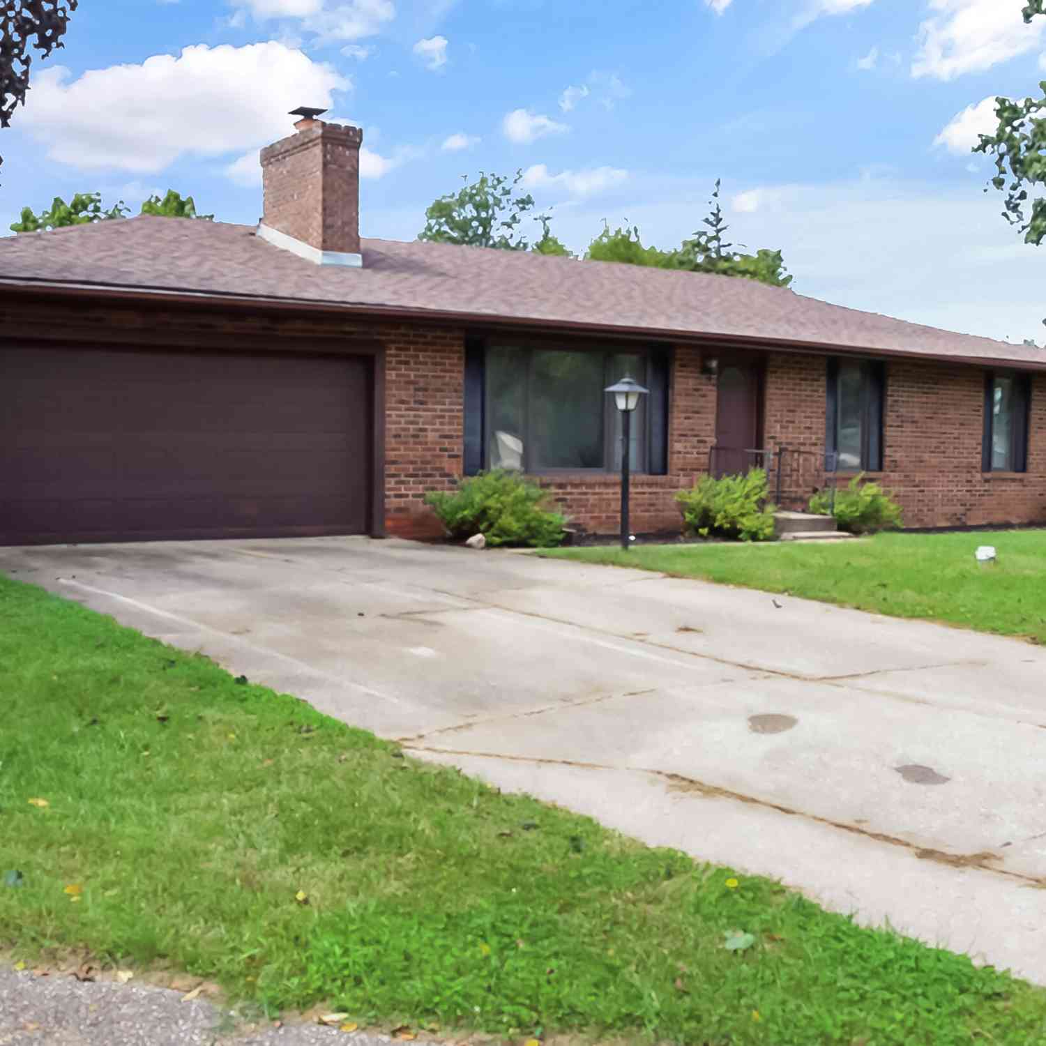 Homes For Sale - 70594 Dennis Drive<br/> Niles, MI 49120