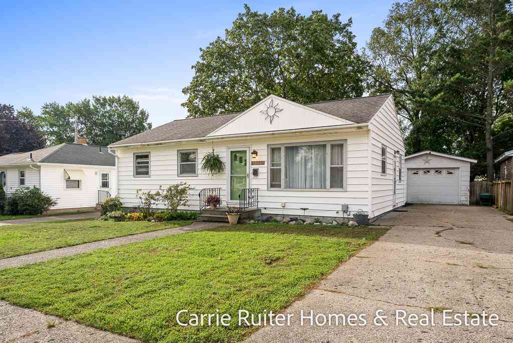 Homes For Sale - 306 Orchard Avenue<br/> Ottawa County, Grand Haven, MI 49417