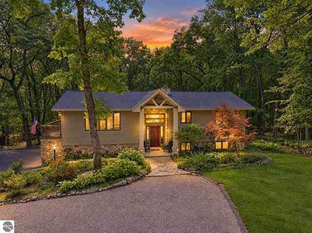 Homes For Sale - 4954 Timberlawn Court<br/> Cadillac, MI 49601