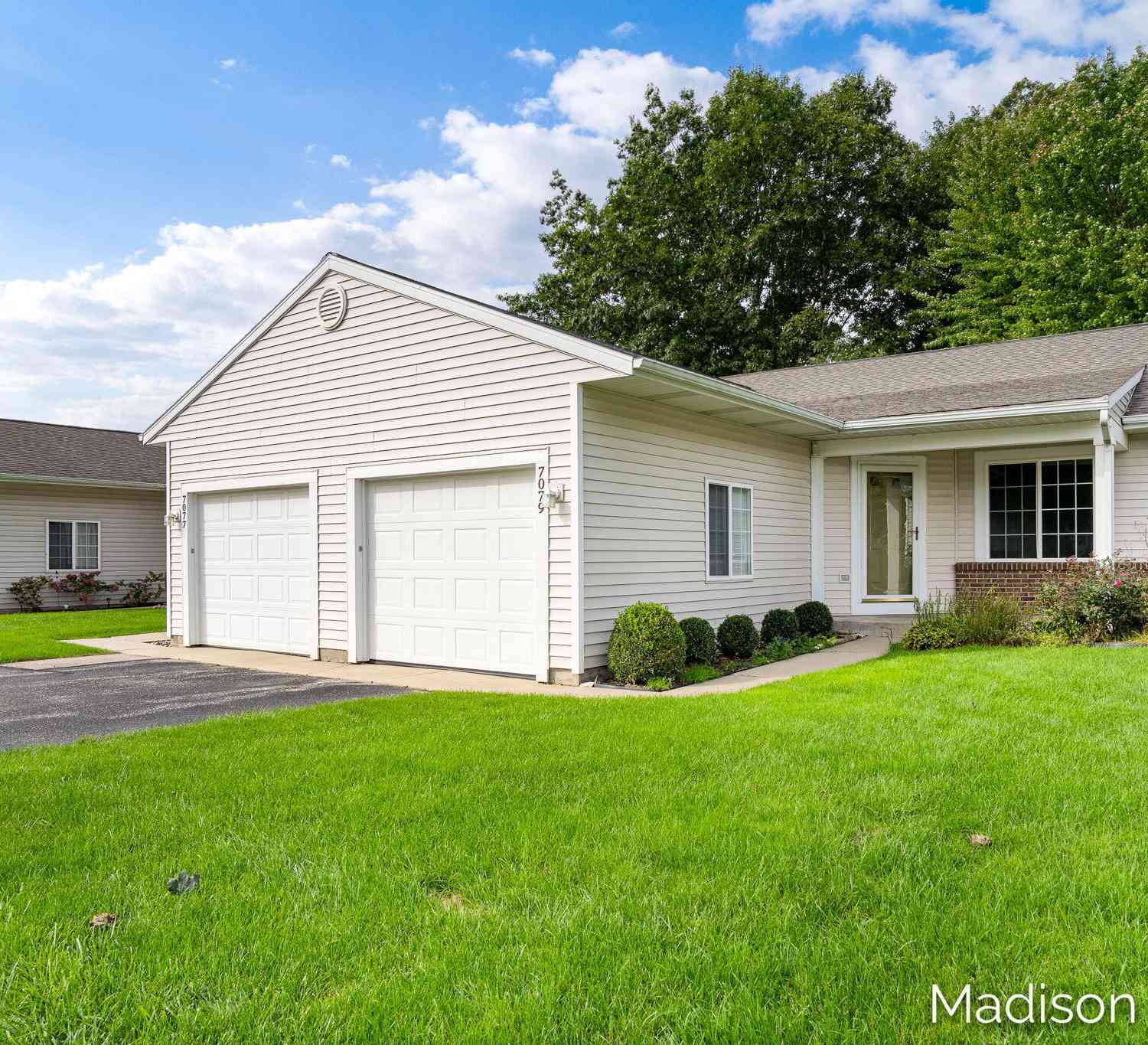 Condo For Sale - 7079 W Cannon Place Drive<br/> Rockford, MI 49341
