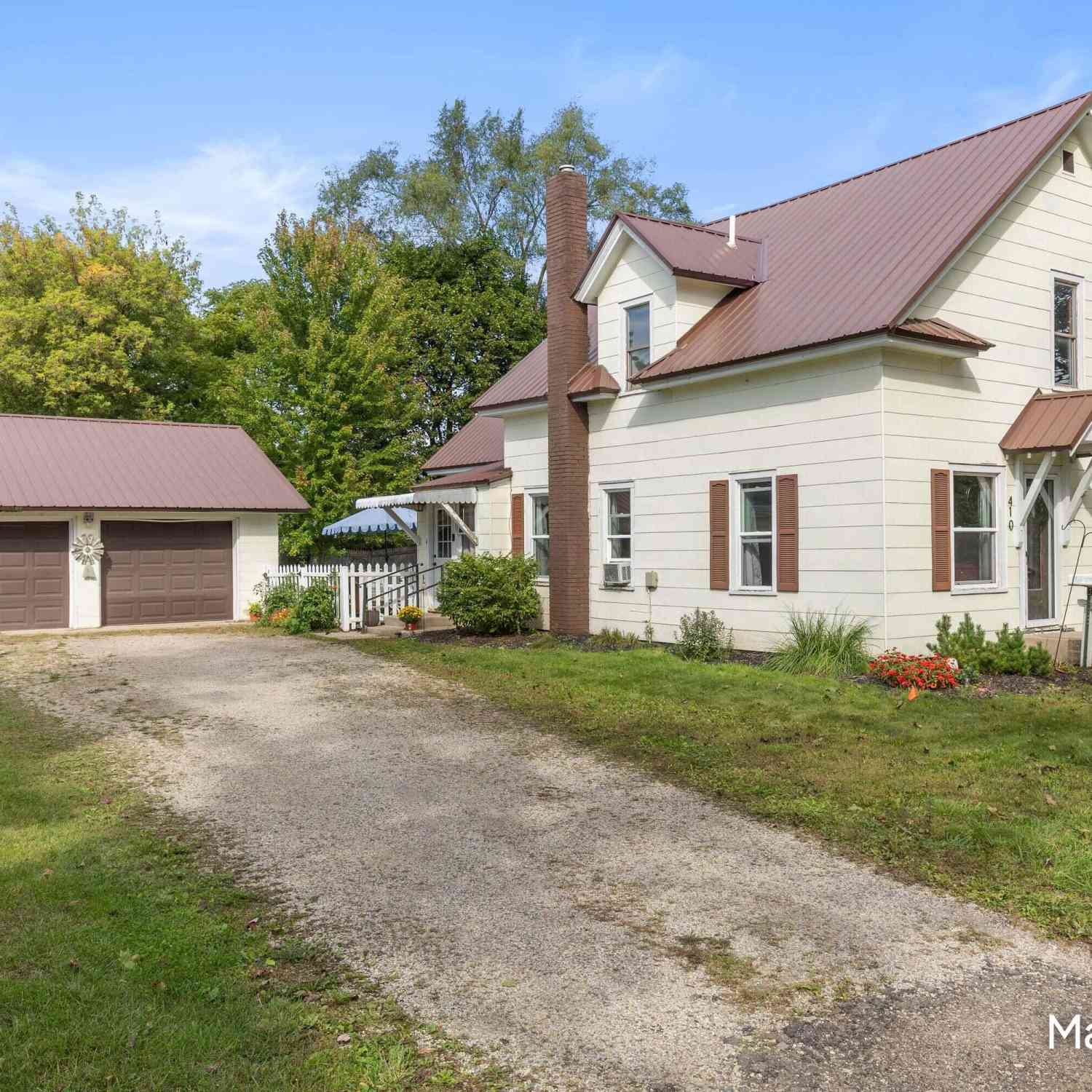 Homes For Sale - 410 E Coffren Street<br/> Greenville, MI 48838