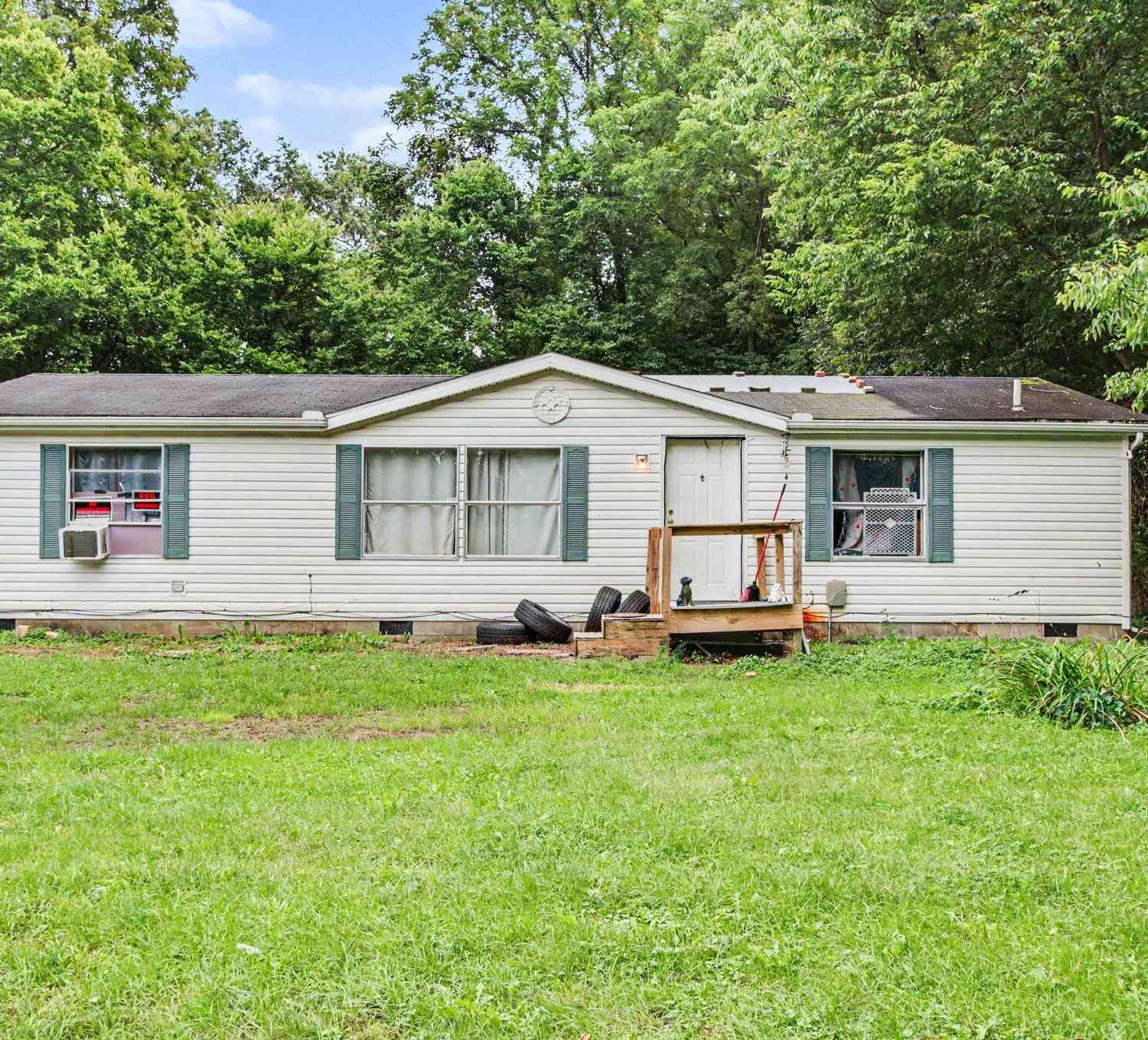 Mobile Home For Sale - 14035 Riverside Drive<br/> Saint Joseph County, Constantine, MI 49042