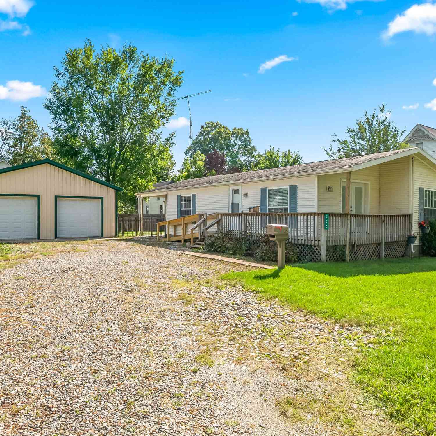 Mobile Home For Sale - 330 N Matteson Street<br/> Branch County, Bronson, MI 49028
