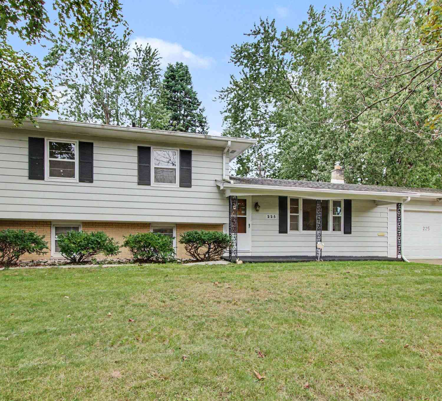 Homes For Sale - 225 Eaton Street<br/> Battle Creek, MI 49017