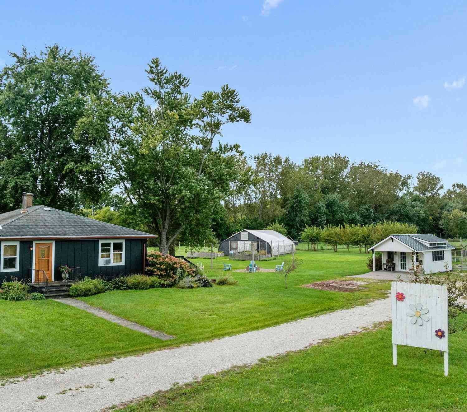 Homes For Sale - 9962 Holden Road<br/> Baroda, MI 49101