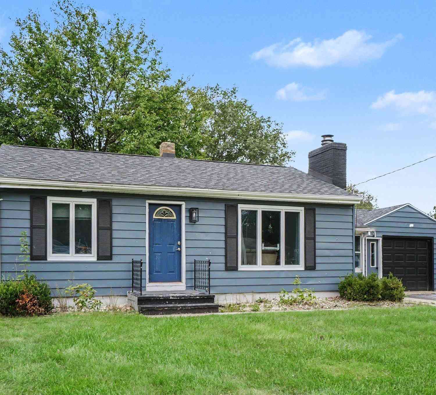 Homes For Sale - 8126 Lorac Street<br/> Portage, MI 49002