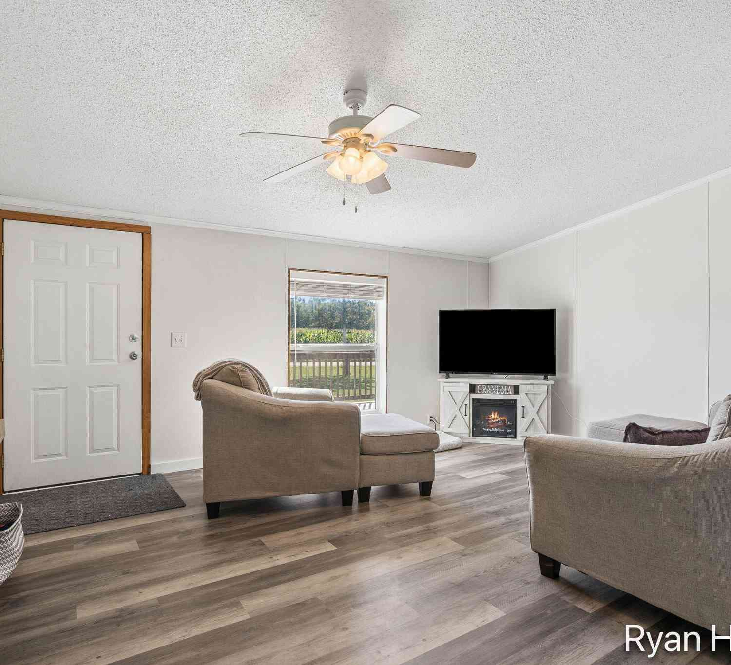 Mobile Home For Sale - 8024 Scott Road<br/> Ionia County, Saranac, MI 48881