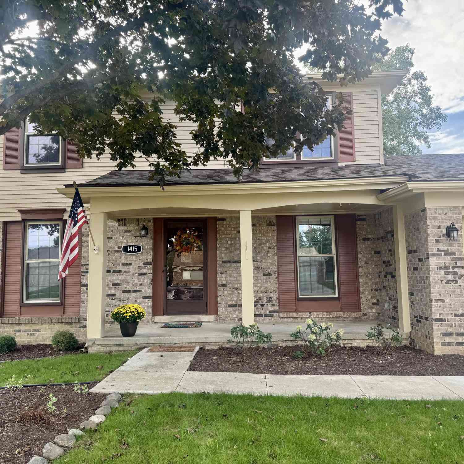 Homes For Sale - 1415 Walnut Ridge Circle<br/> Wayne County, Canton, MI 48187
