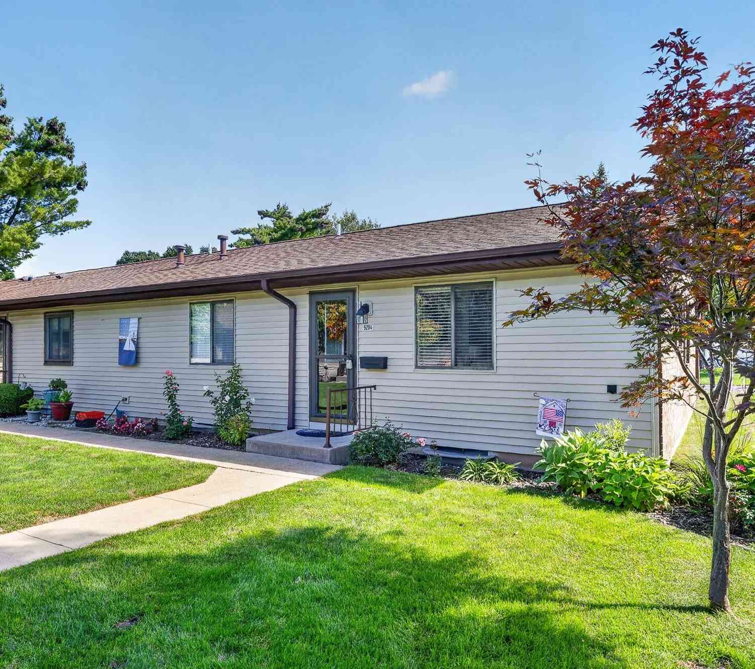 Condo For Sale - 5264 Green Meadow Road<br/> Kalamazoo County, Kalamazoo, MI 49009
