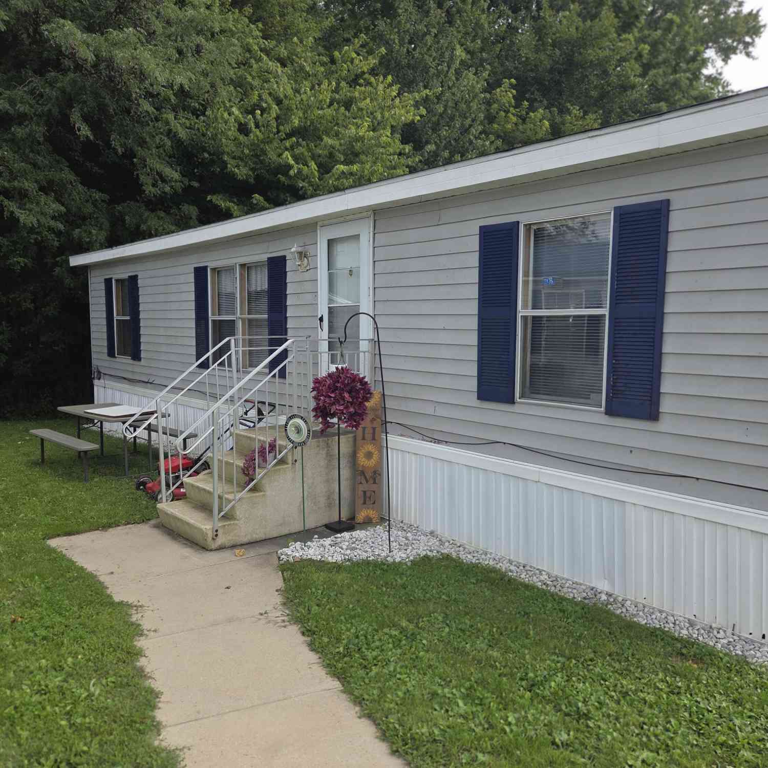 Mobile Home For Sale - 200 E Garfield Avenue #198<br/> Branch County, Coldwater, MI 49036