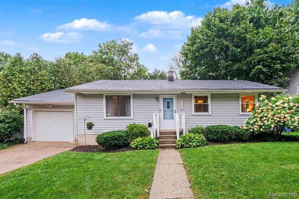 Homes For Sale - 1139 Houseman Avenue<br/> Grand Rapids, MI 49503