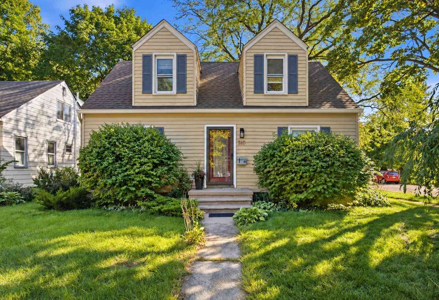 Homes For Sale - 510 Thomas Street<br/> Ypsilanti, MI 48198
