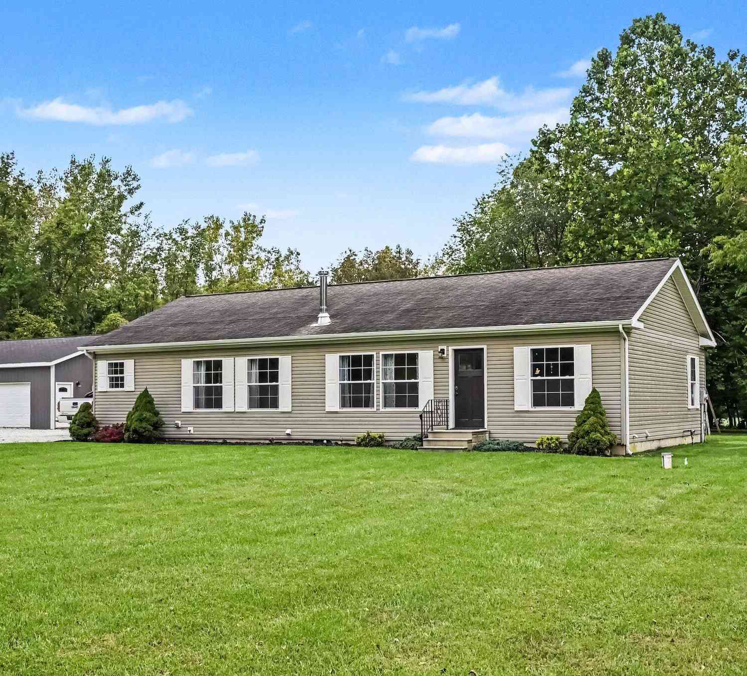 Homes For Sale - 1822 Thomson Road<br/> Niles, MI 49120