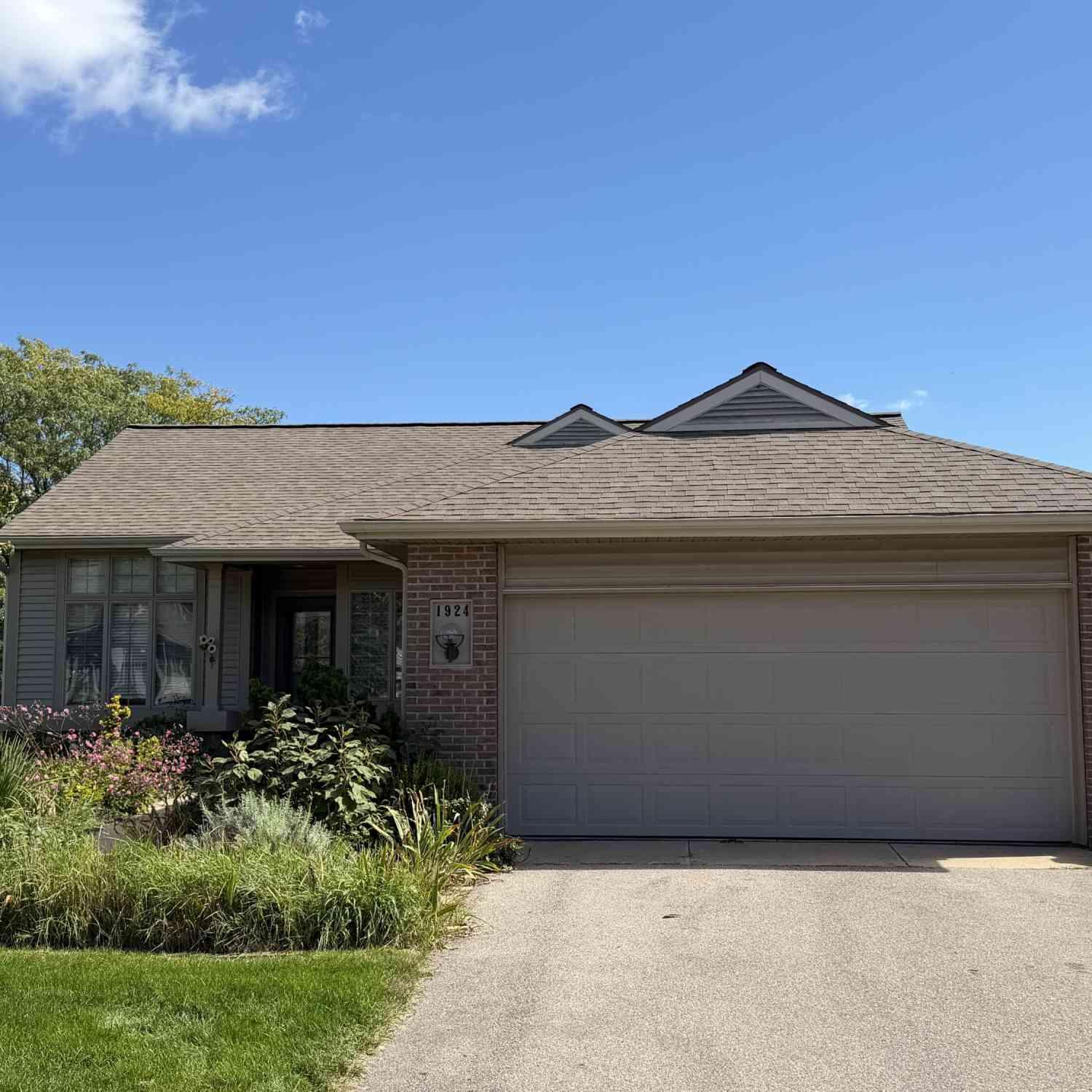 Condo For Sale - 1924 Hidden Oak Court<br/> Kentwood, MI 49546