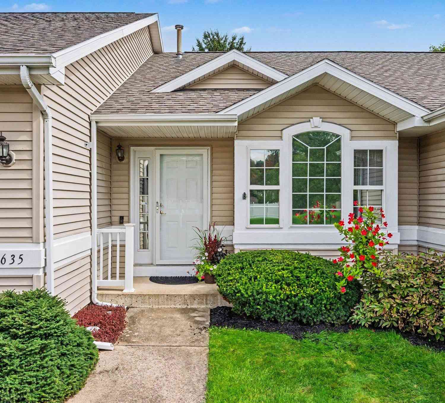 Condo For Sale - 1635 Quail Run Drive #77<br/> Kalamazoo County, Kalamazoo, MI 49009