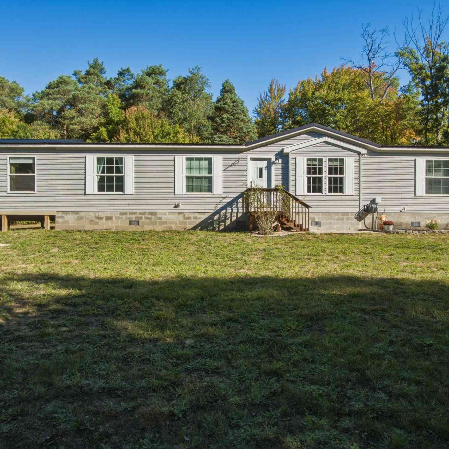 Mobile Home For Sale - 11575 Gordon Road<br/> Newaygo, MI 49337