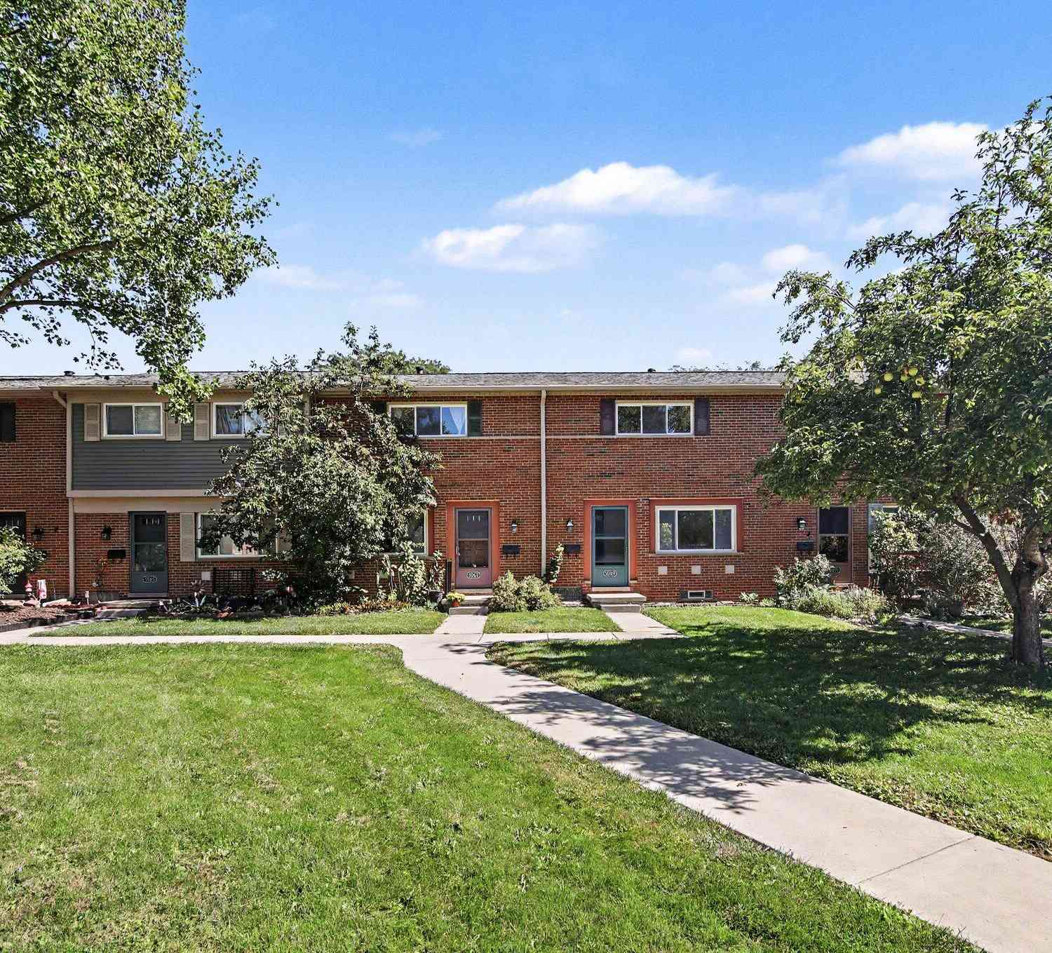 Condo For Sale - 3069 Wolverine Drive<br/> Ann Arbor, MI 48108