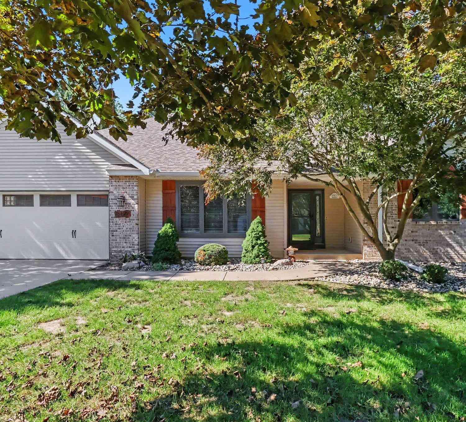 Condo For Sale - 8127 Robinbrook Street<br/> Kalamazoo County, Richland, MI 49083