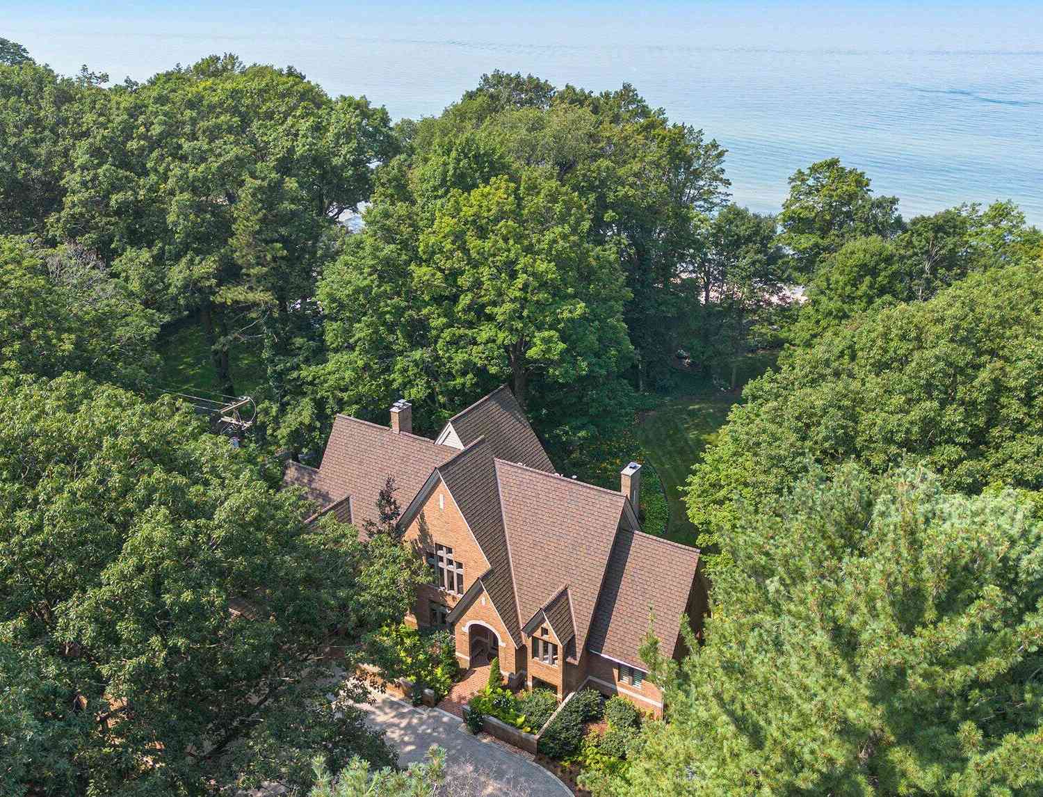 Homes For Sale - 5285 N Lakeshore Drive<br/> Holland, MI 49424