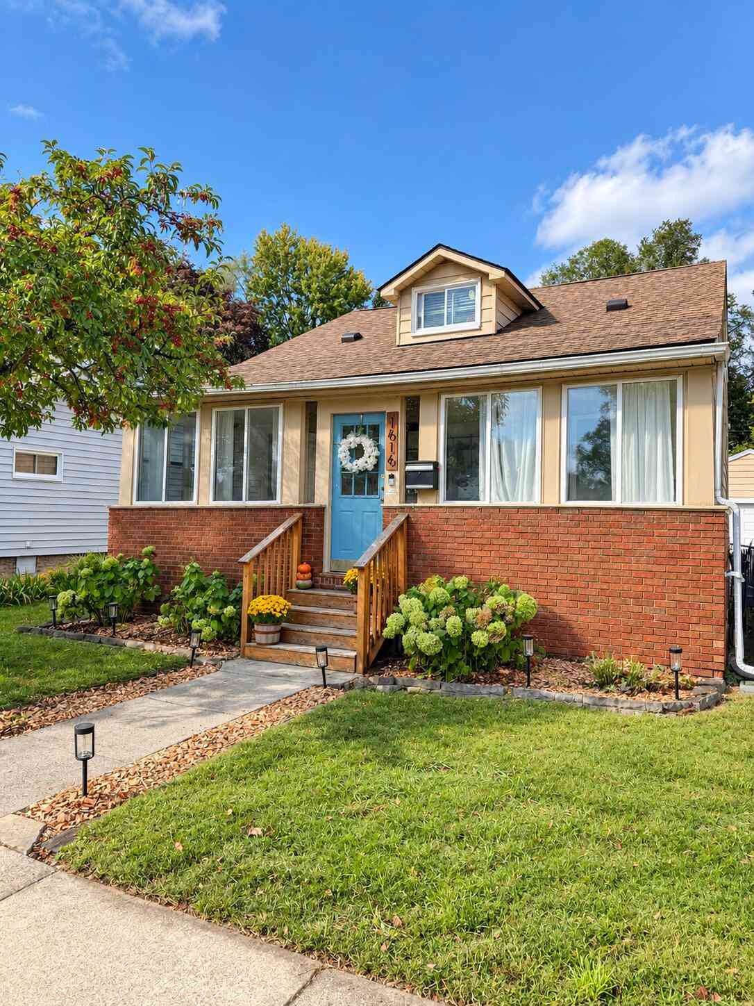 Homes For Sale - 1616 Albany Street<br/> Oakland County, Ferndale, MI 48220