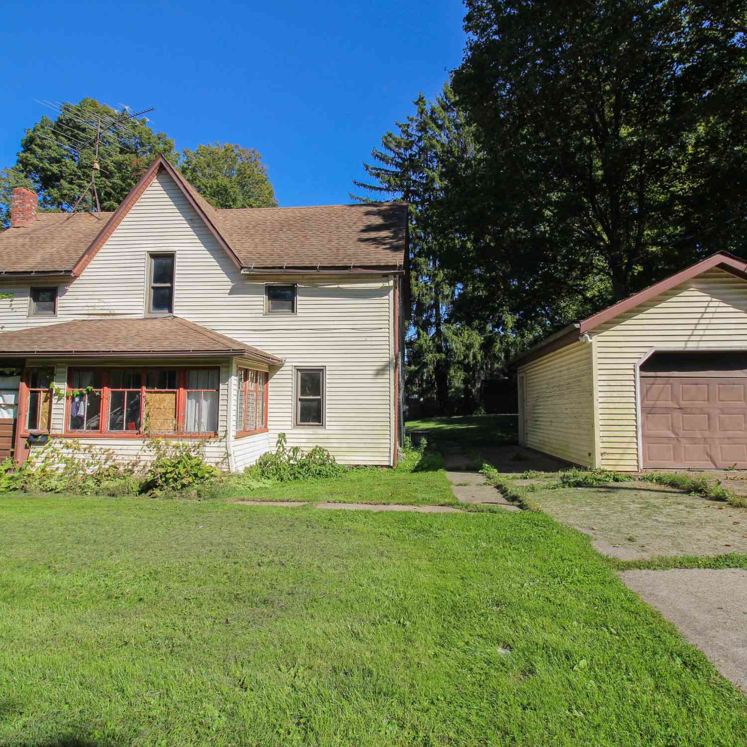 Homes For Sale - 222 N Rowland Street<br/> Cassopolis, MI 49031