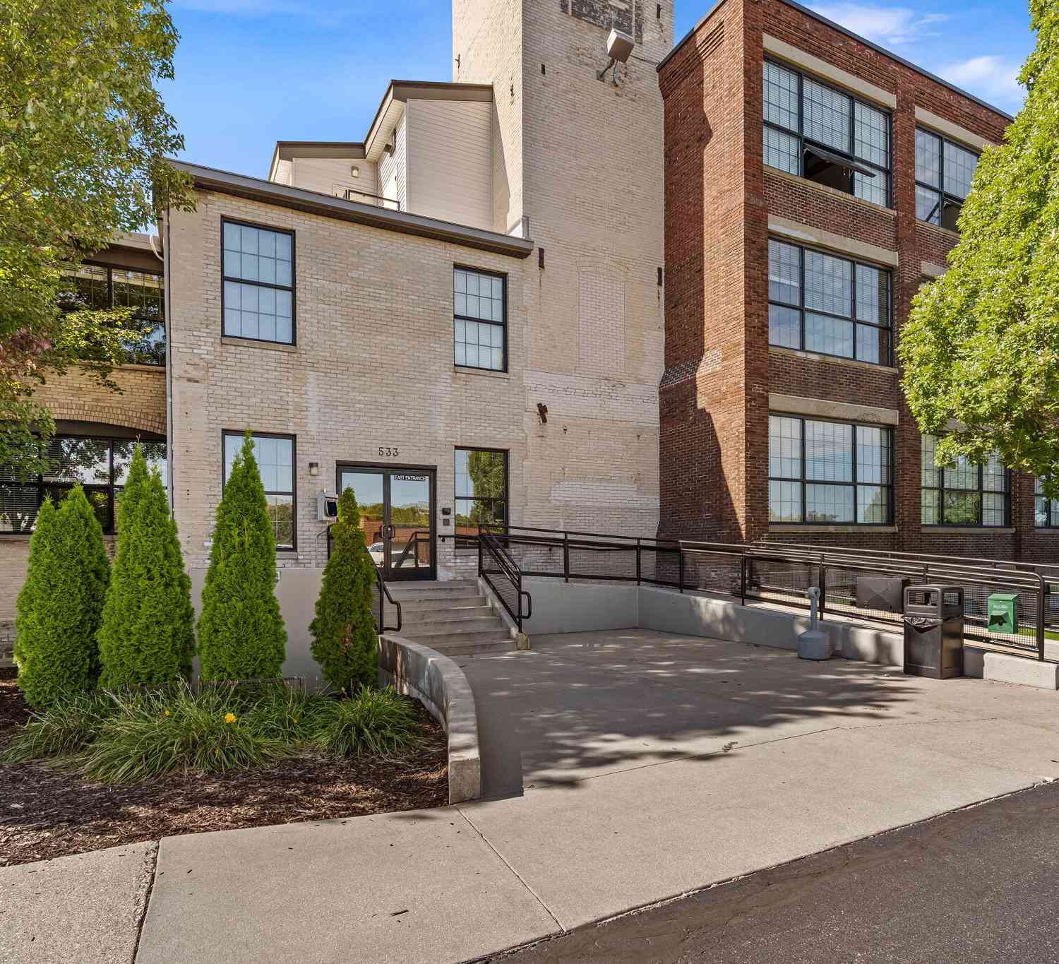 Condo For Sale - 533 Columbia Avenue #18<br/> Holland, MI 49423
