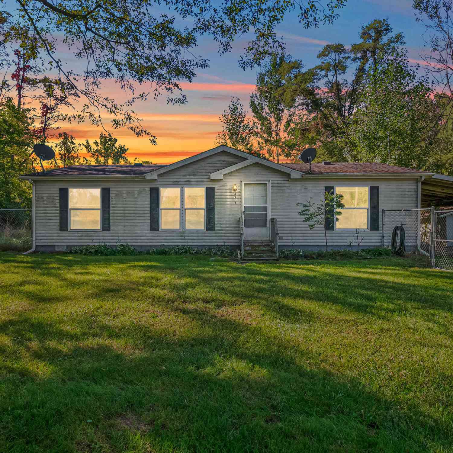 Mobile Home For Sale - 3931 W Bacon Road<br/> Hillsdale, MI 49242